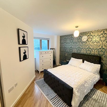 2 Bedroom Apartment Near Olympic Park With Free Parking London Exteriör bild