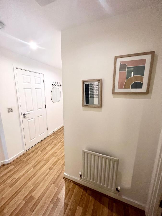 2 Bedroom Apartment Near Olympic Park With Free Parking London Exteriör bild